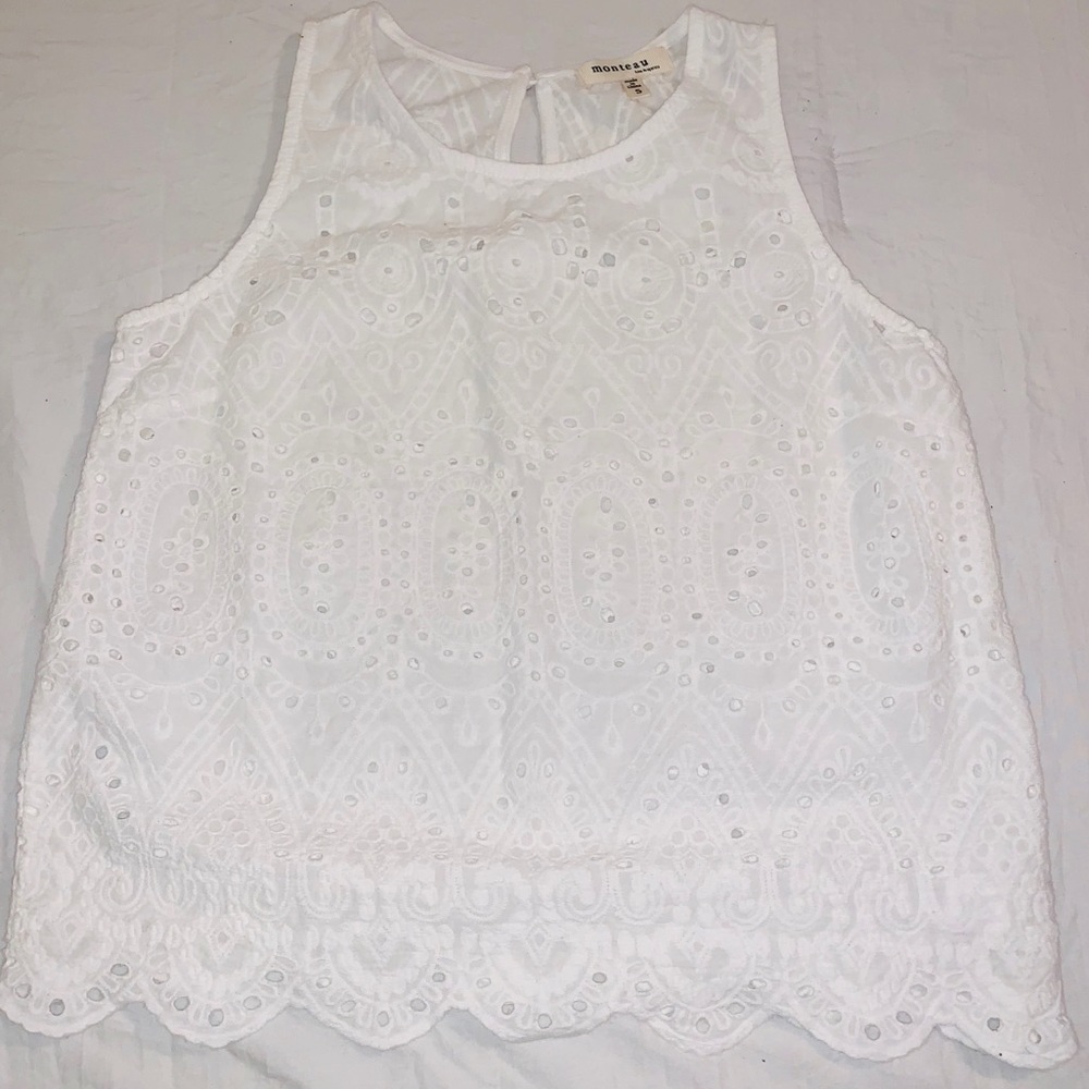 4/$25♦️MONTEAU White Crochet Lace Boxy Tank Top